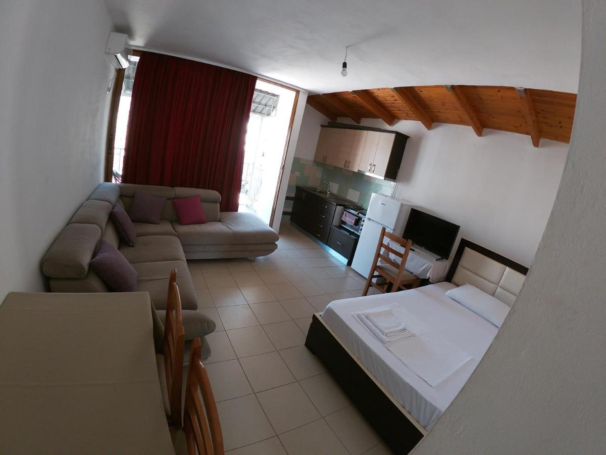 Honey Apartments Near Promenade Sarandë Eksteriør bilde