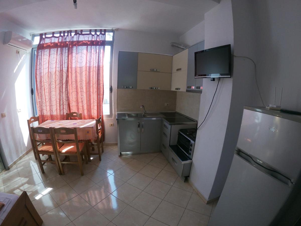 Honey Apartments Near Promenade Sarandë Eksteriør bilde