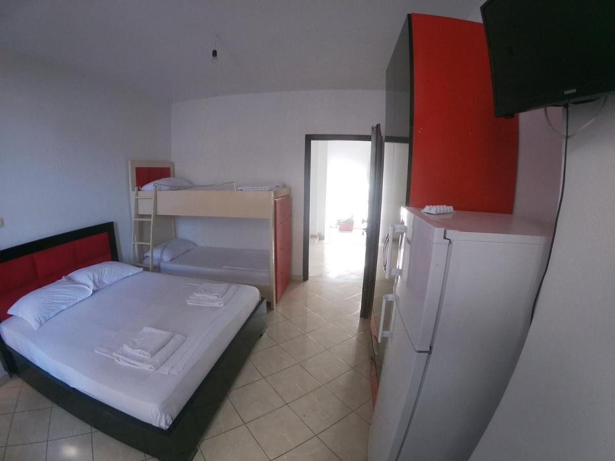 Honey Apartments Near Promenade Sarandë Eksteriør bilde