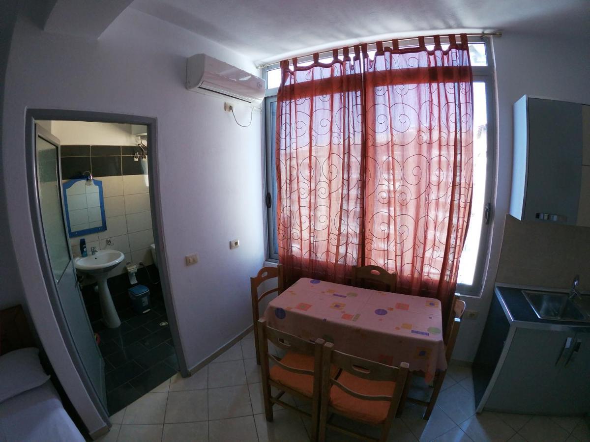 Honey Apartments Near Promenade Sarandë Eksteriør bilde