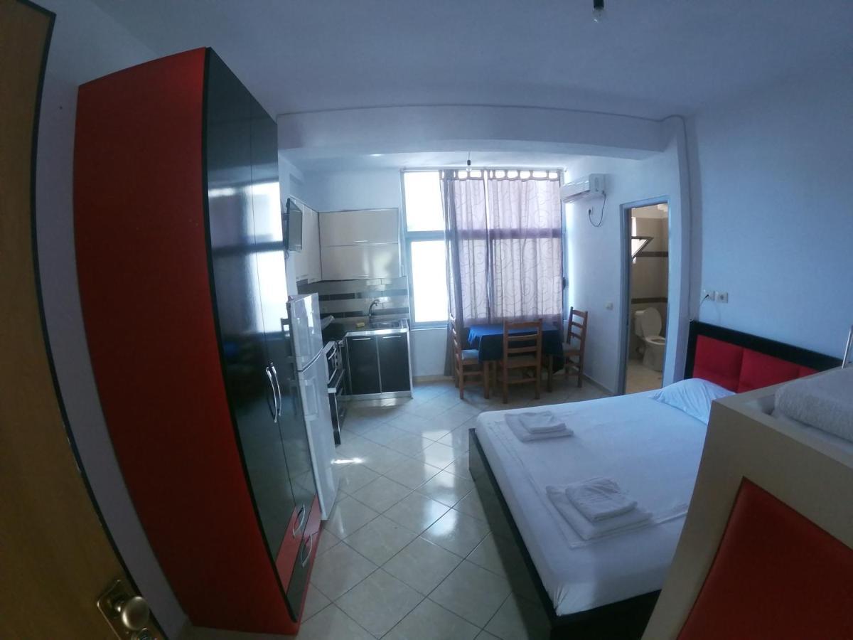 Honey Apartments Near Promenade Sarandë Eksteriør bilde