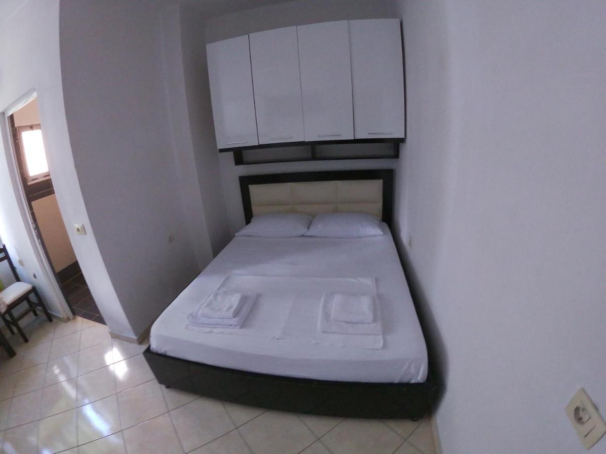 Honey Apartments Near Promenade Sarandë Eksteriør bilde