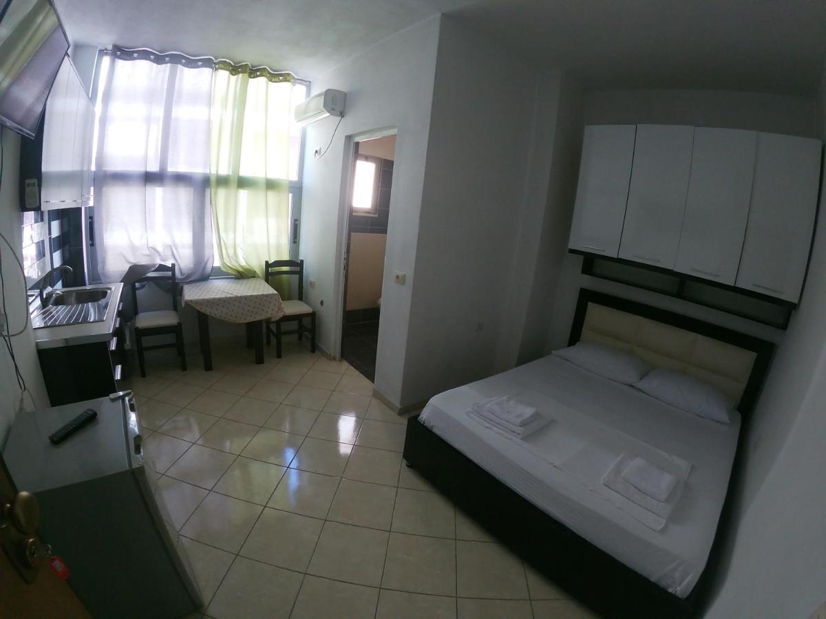 Honey Apartments Near Promenade Sarandë Eksteriør bilde