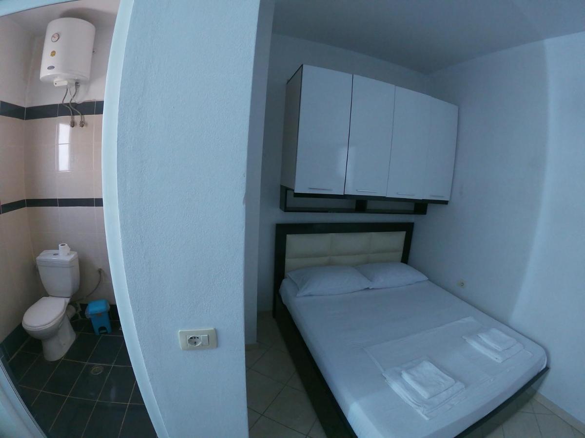 Honey Apartments Near Promenade Sarandë Eksteriør bilde