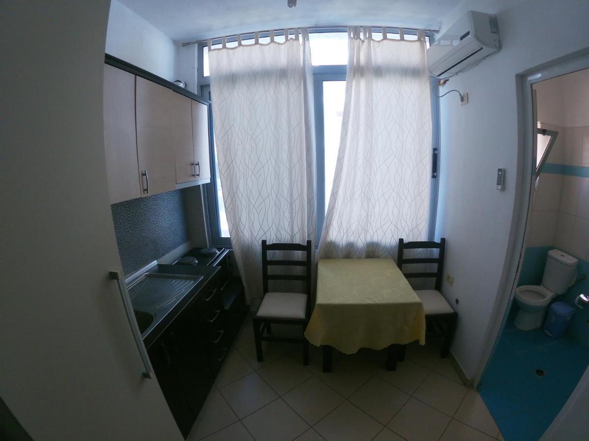 Honey Apartments Near Promenade Sarandë Eksteriør bilde