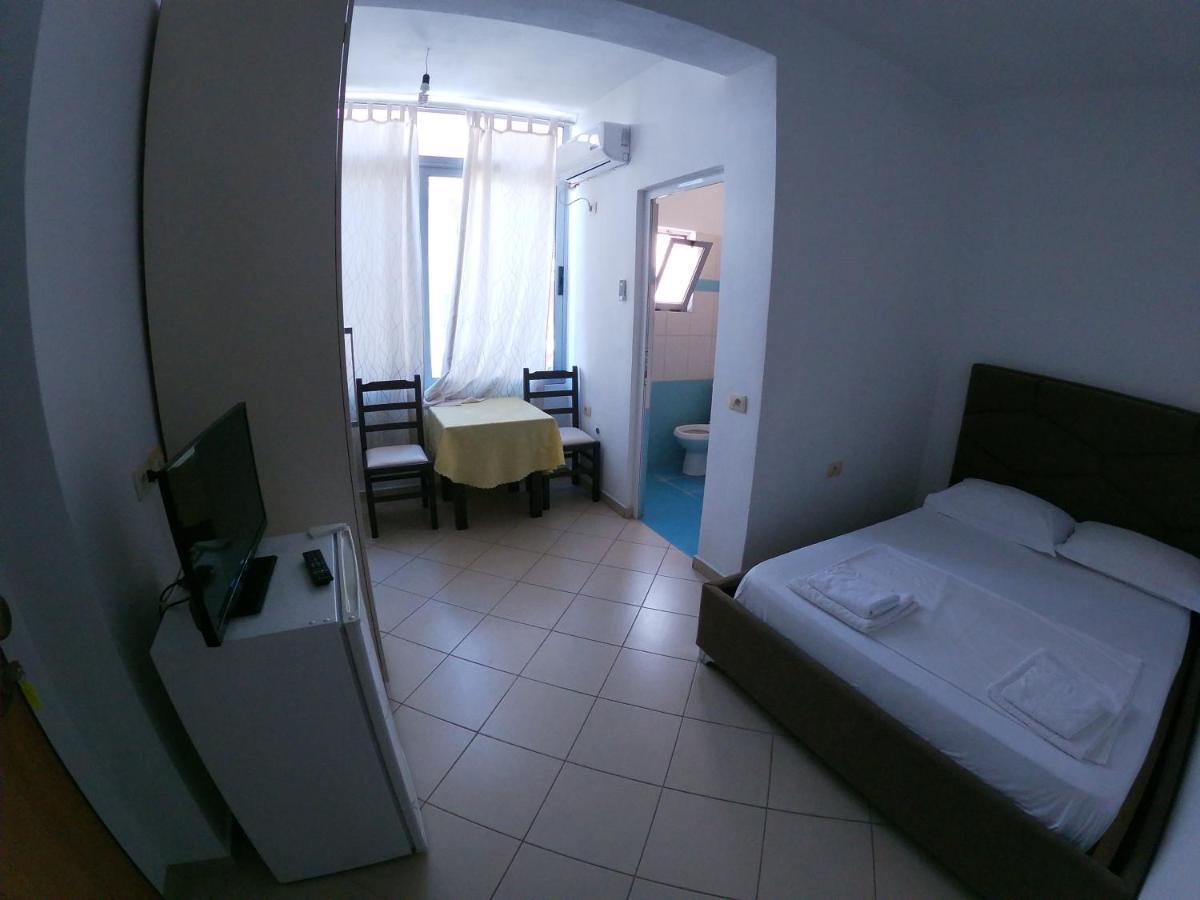 Honey Apartments Near Promenade Sarandë Eksteriør bilde